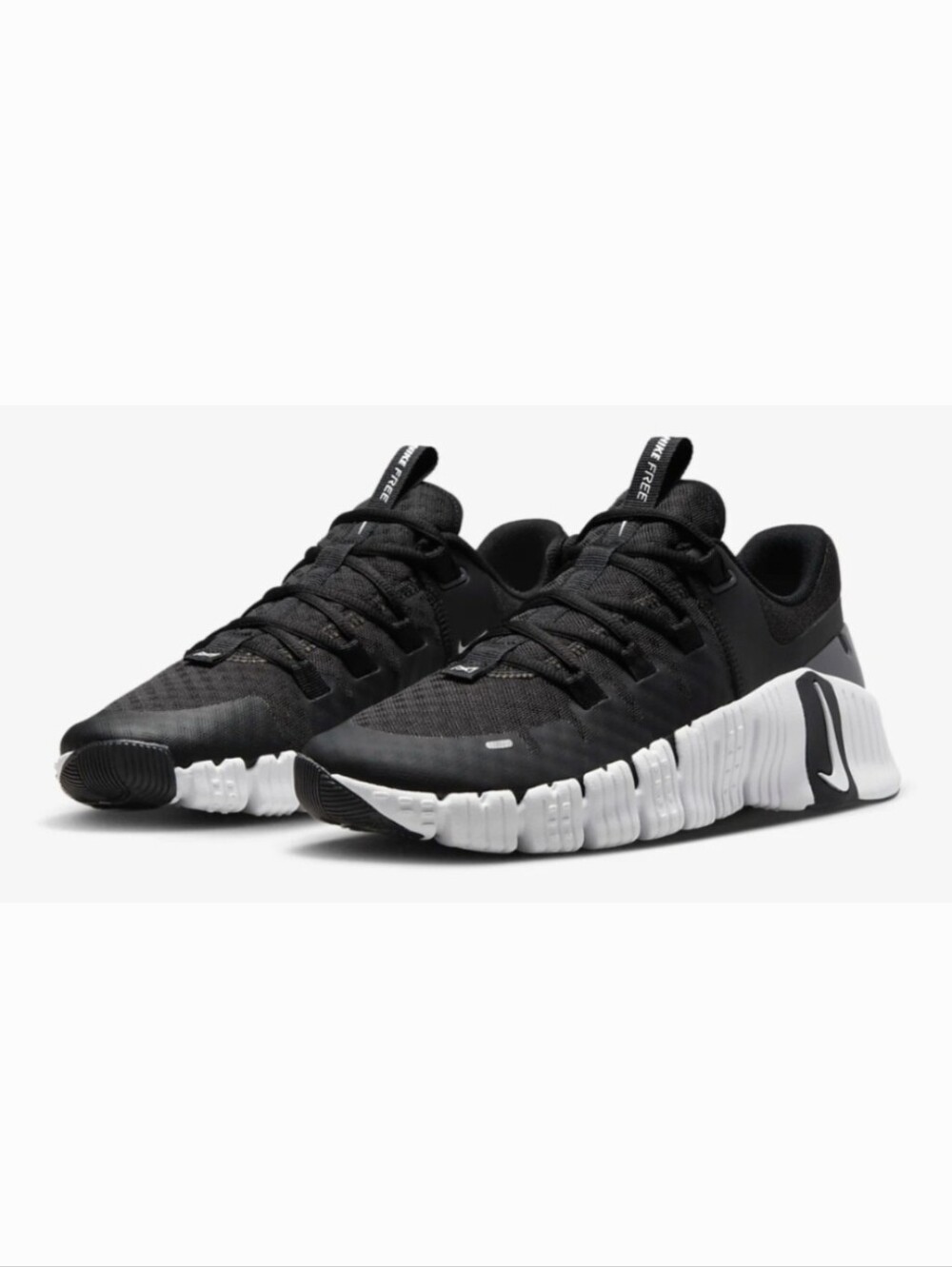 Nike Metcon 5 In Black/White Size 7.5